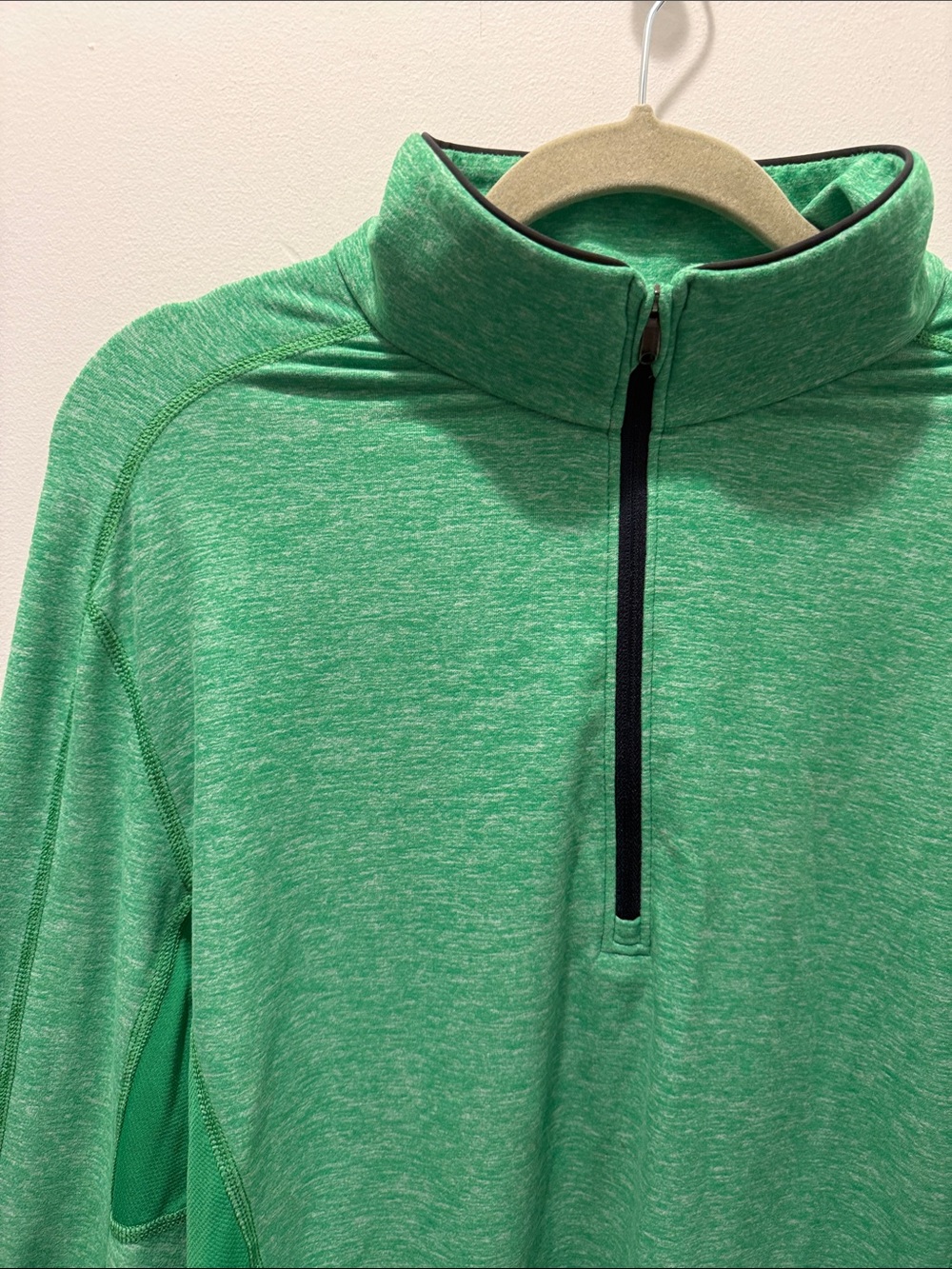 Lululemon men’s long sleeve in green - Picture 2 of 9